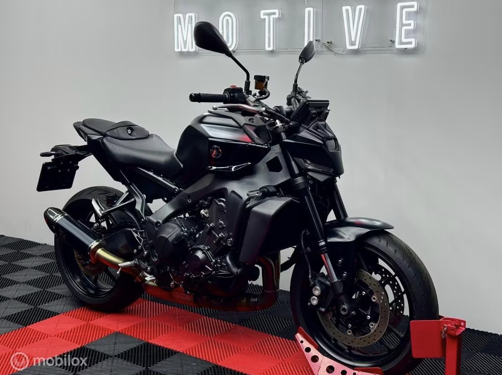 Yamaha MT09 2024 | Akrapovic | Dealeronderhouden | Nieuwstaat