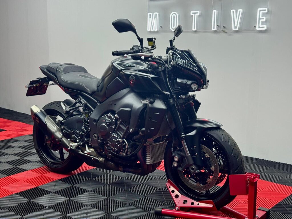 Yamaha MT-10 | ABS | 2023 | Akrapovic | comfort seat